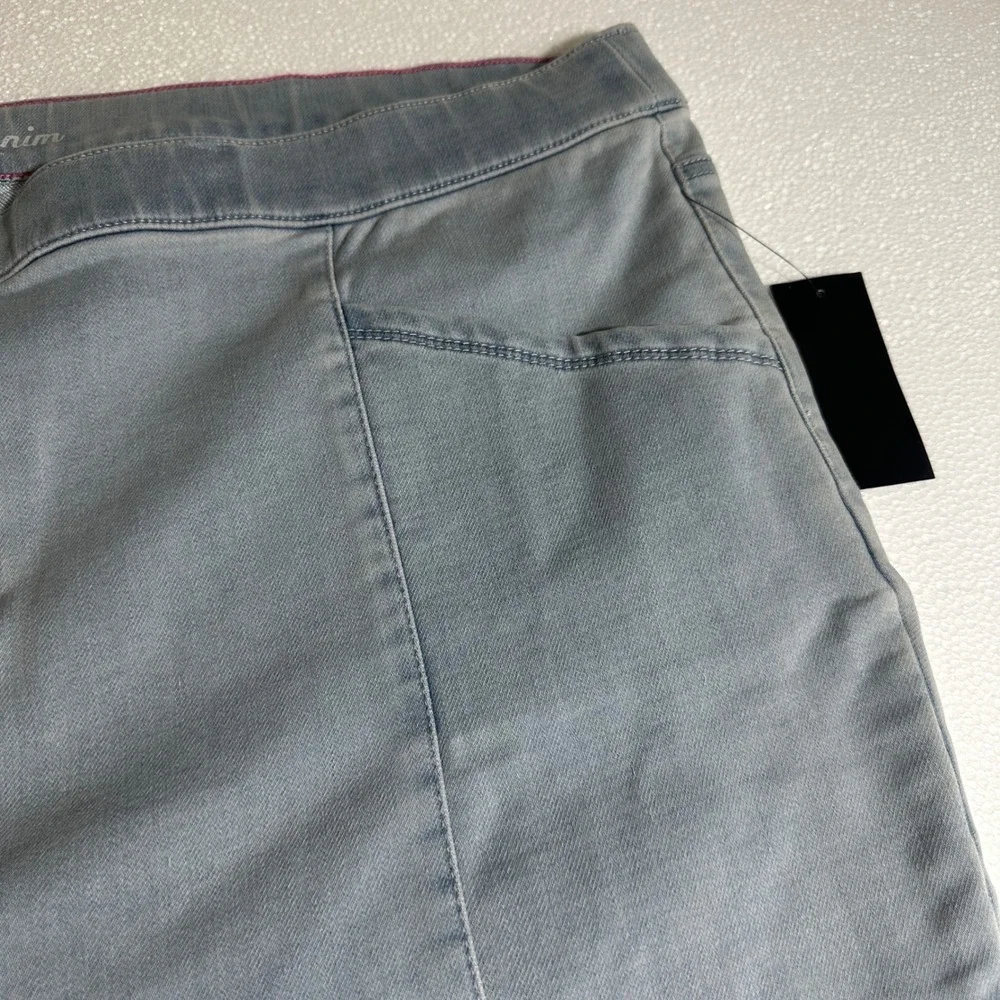 Isaac Mizrahi Live Divine Denim Womens Jeans Elastic Waist Pull On Pants Sz 28WP